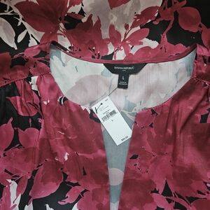 Banana Republic Floral Sleeveless Blouse in Red, Black, White